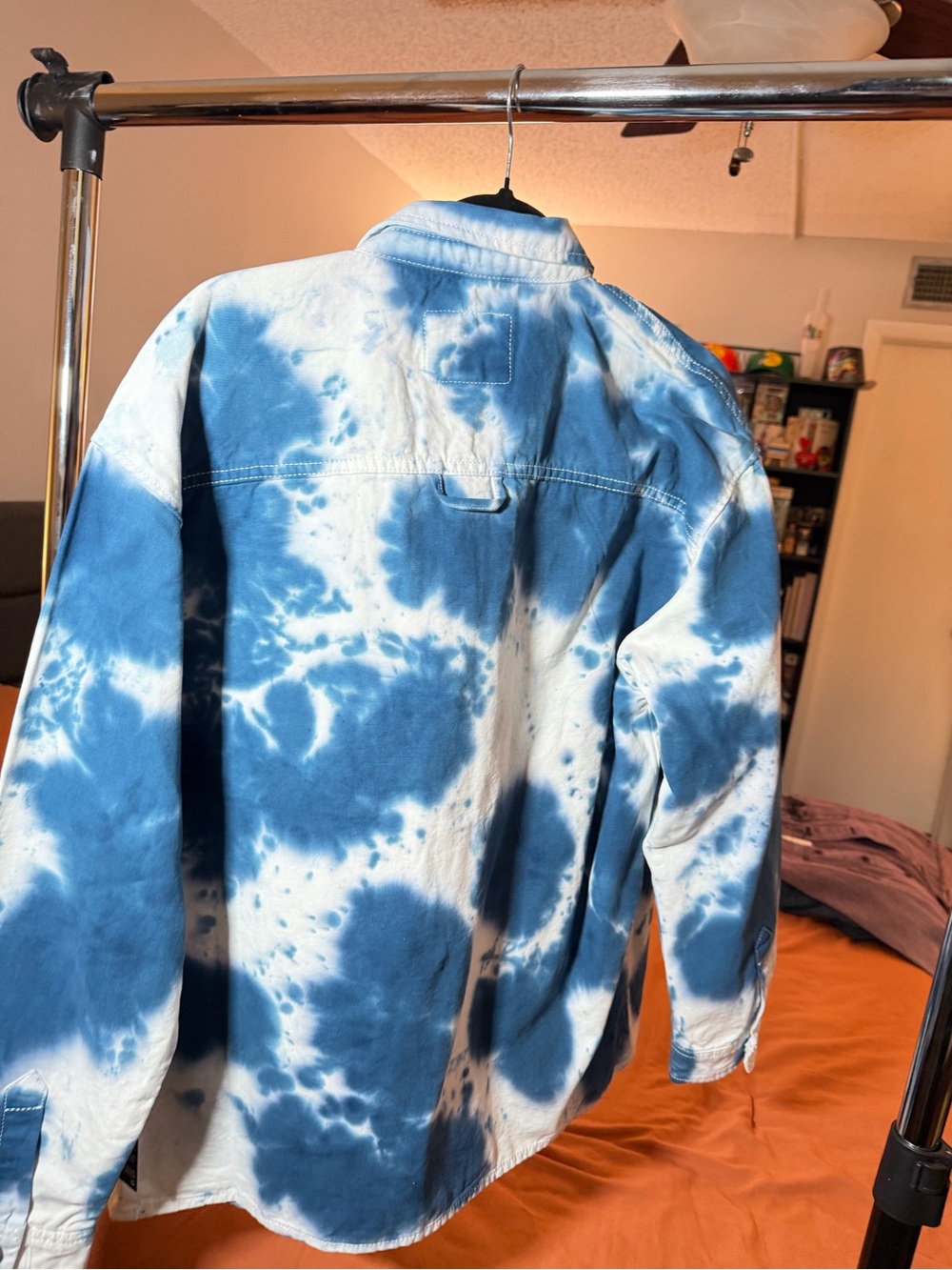 Forever 21 Men's Blue and White Tie-Dye Shirt Jacket - Picture 6 of 8